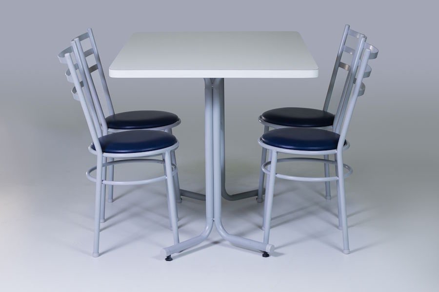 Mesa para refeitório e cadeiras